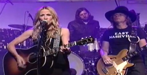 Sheryl Crow Comes Home to Country